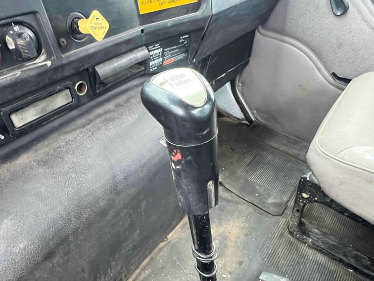 1999-international-2674-image-11