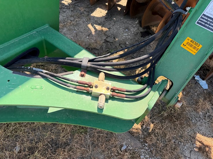 john-deere-2623-image-44