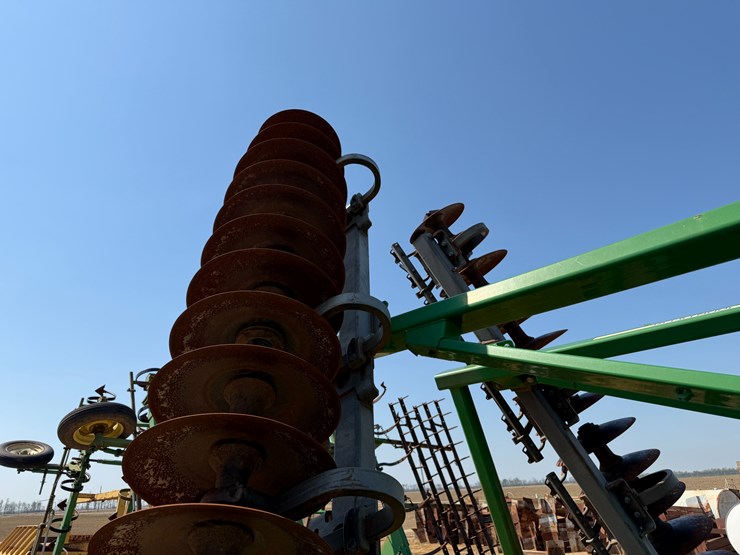 john-deere-2623-image-69