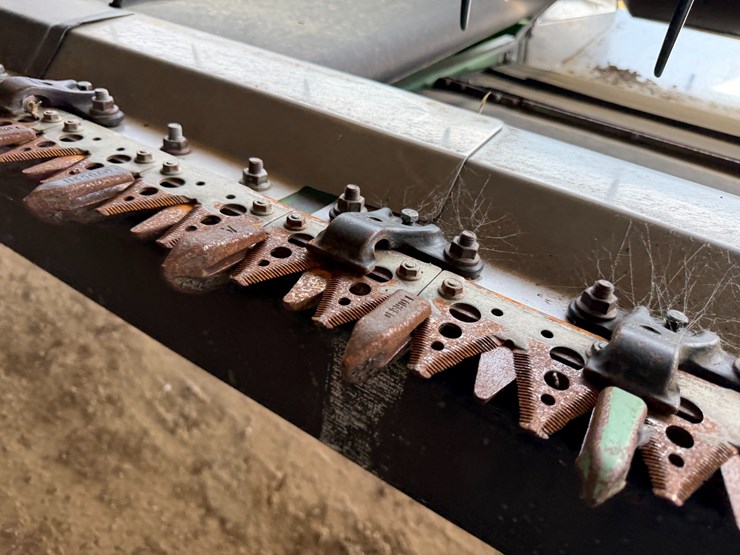 2014-john-deere-30-image-42