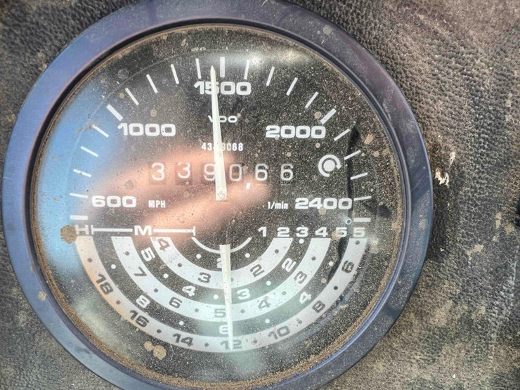 deutz-allis-7110-image-29