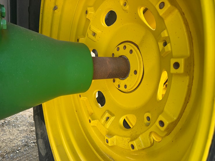 2017-john-deere-8320r-image-11