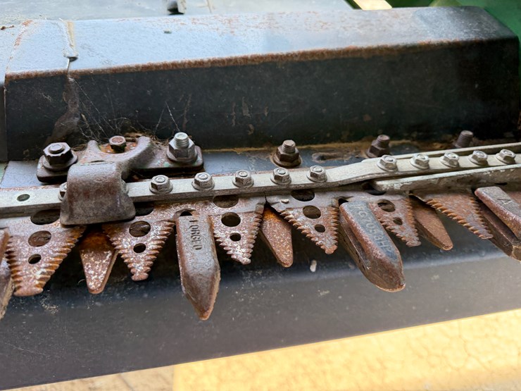 2014-john-deere-30-image-34