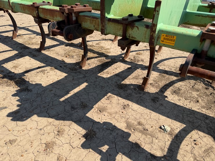 #40333-•-bigham-brothers-23'-chisel-plow-image-31