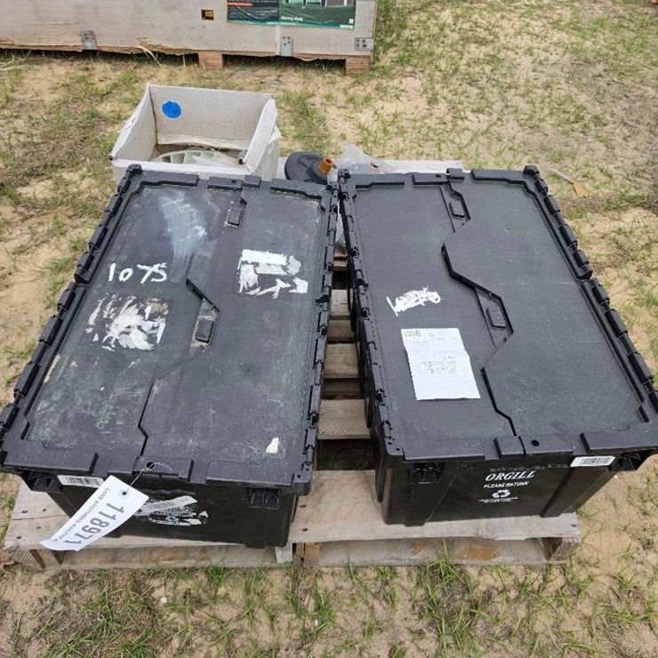 - PALLET OF MISC. HEAVY EQUIPMENT PARTS