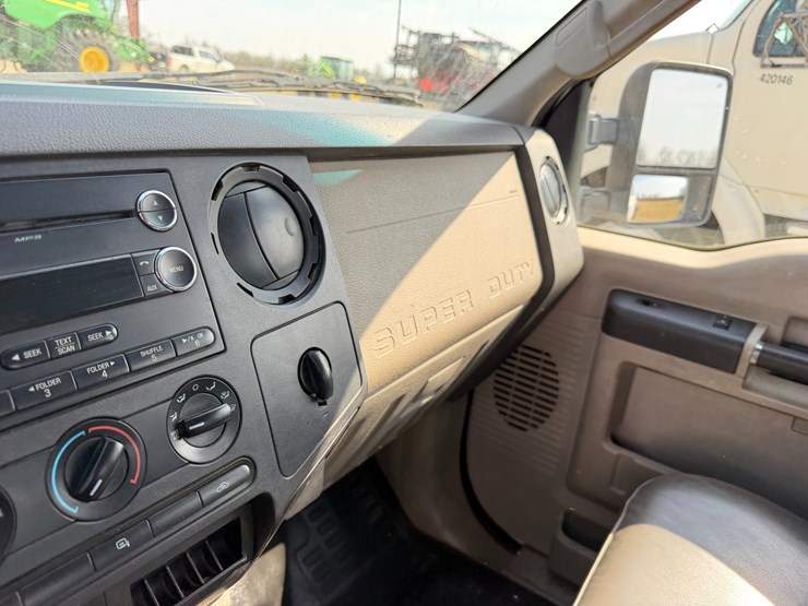 2010-ford-f350-image-53