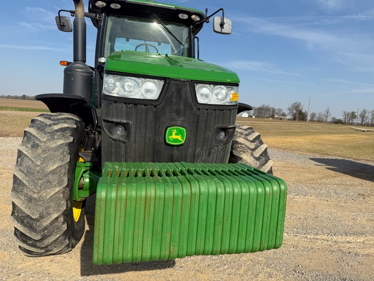 2011-john-deere-8285r-image-30
