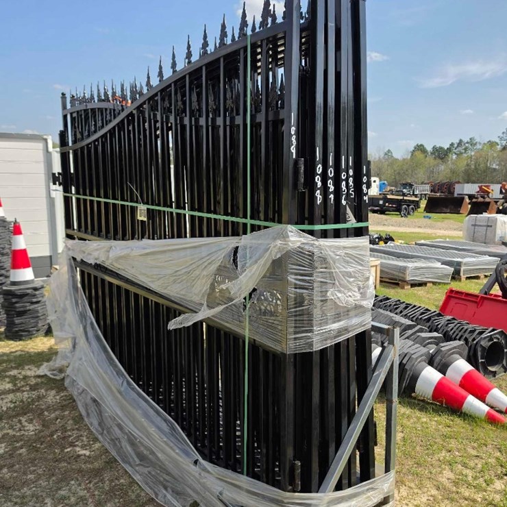 - ABSOLUTE - NEW - DOUBLE BLACK IRON GATES