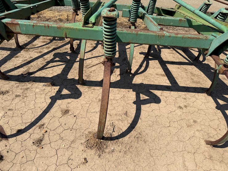 john-deere-16-image-20