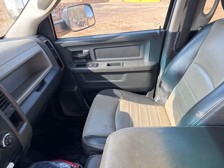 2012-dodge-ram-2500-image-21