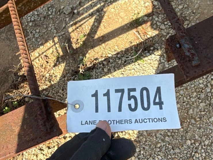 5279---metal-rack-&-69-pc-3/8"-rebar-image-5