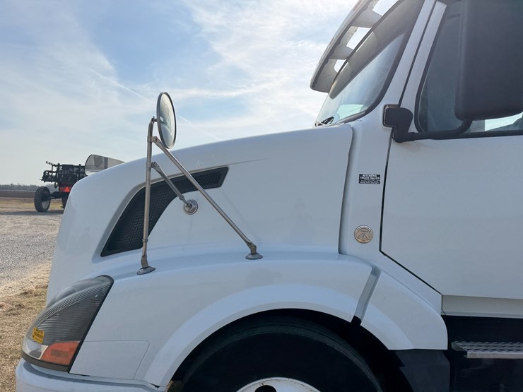 #40279-•-2007-volvo-vnl-t/a-daycab-truck-tractor-vin:-4v4nc9gg97n446542-image-30