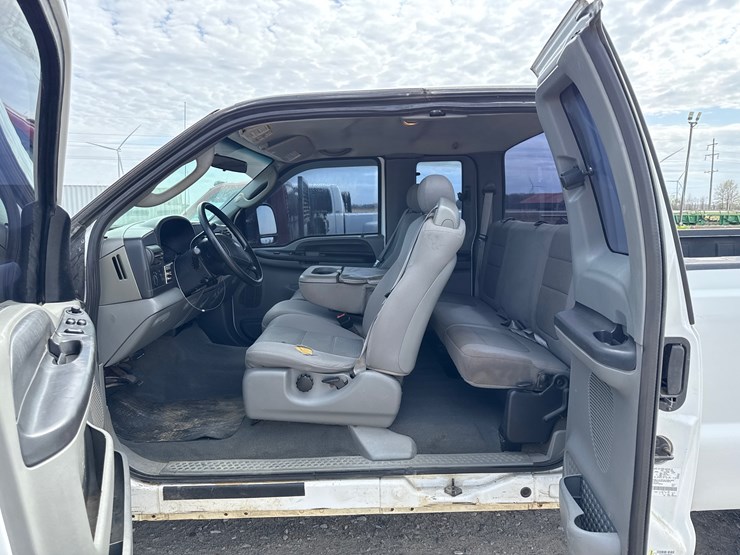 2006-ford-f250-image-30