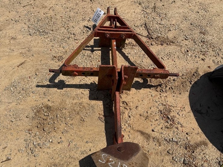 5215---3-point-middle-buster-image-1