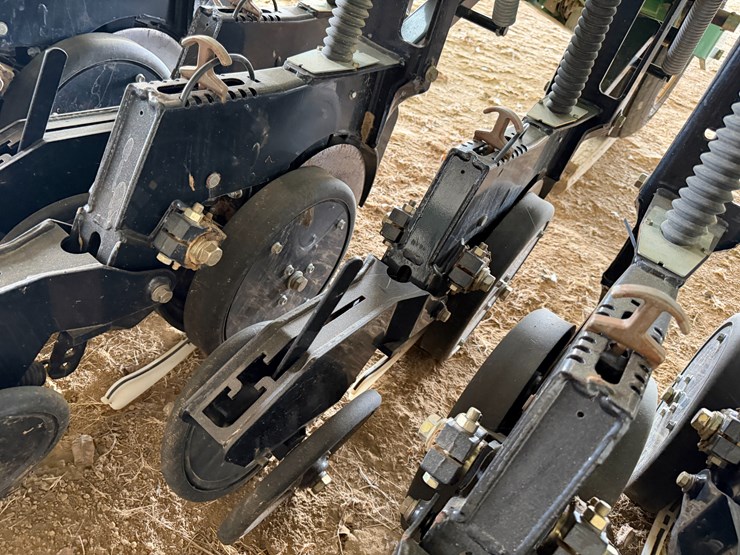 #40294-•-great-plains-2520-25'-grain-drill-image-19