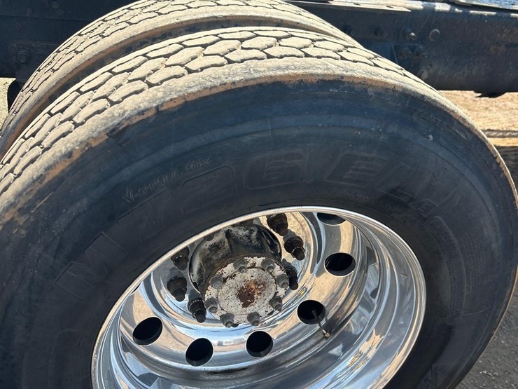 2000-mack-ch613-image-26