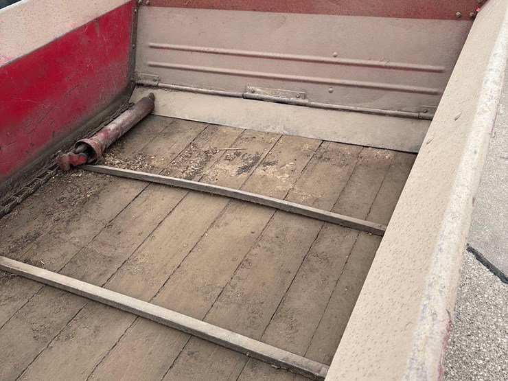 new-holland-516-image-19