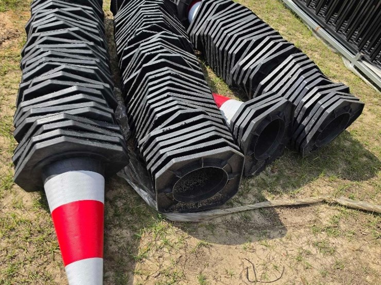 --absolute---new-(150)-safety-traffic-cones-image-2