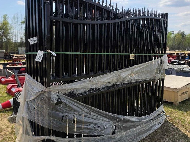 --absolute---new---double-black-iron-gates-image-2