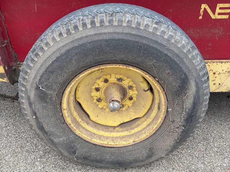 new-holland-516-image-15