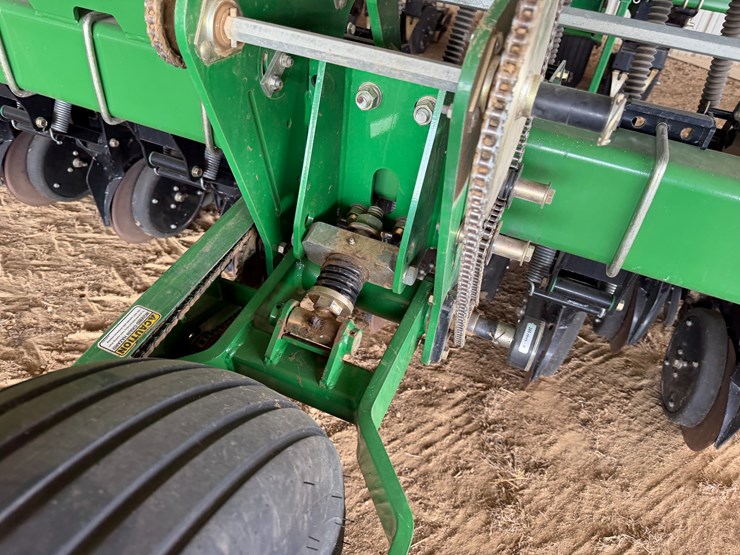 #40294-•-great-plains-2520-25'-grain-drill-image-101