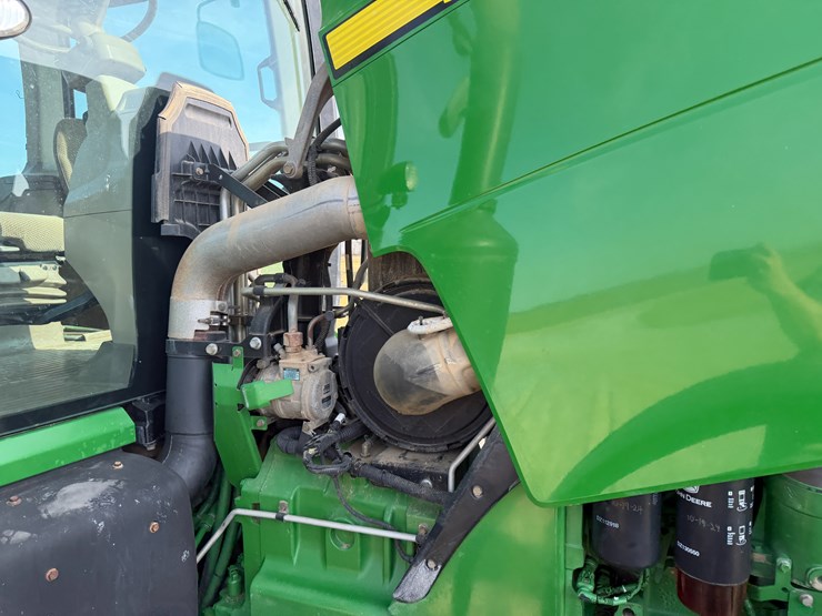 2011-john-deere-8285r-image-53