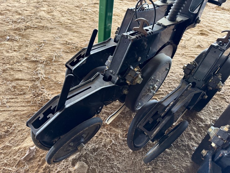 #40294-•-great-plains-2520-25'-grain-drill-image-89