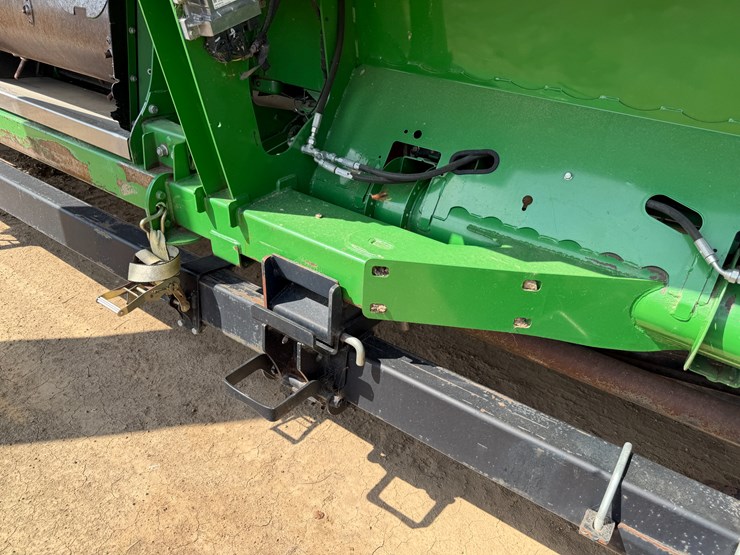 2014-john-deere-30-image-10