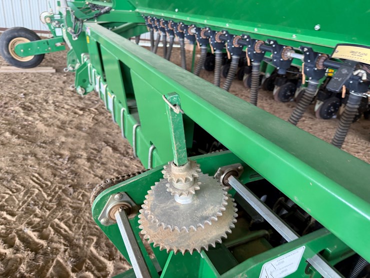 #40294-•-great-plains-2520-25'-grain-drill-image-97