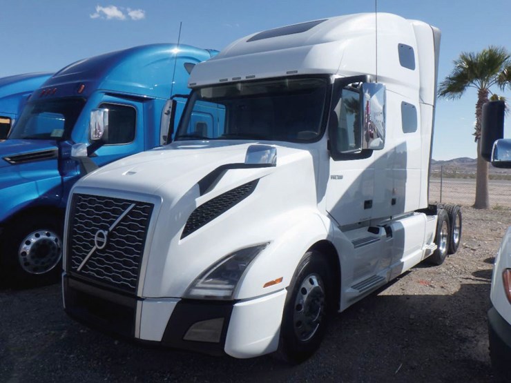 2021-volvo-vnl-760-image-1
