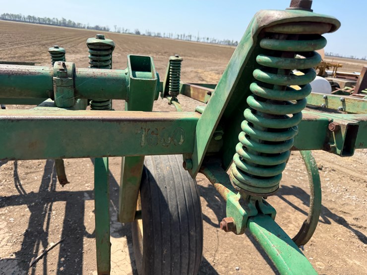 #40325-•-20'-chisel-plow-image-18