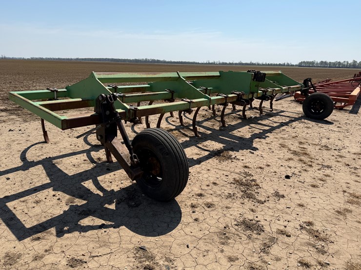 #40333-•-bigham-brothers-23'-chisel-plow-image-2