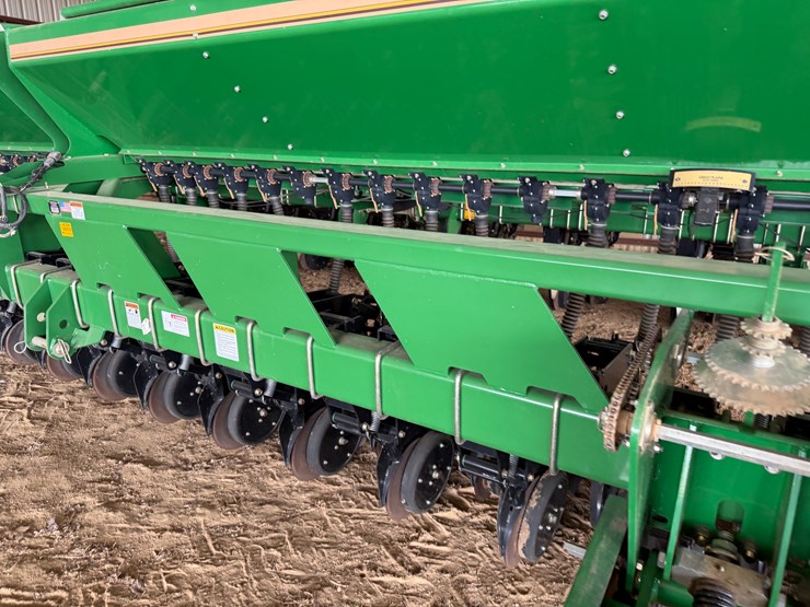 #40294-•-great-plains-2520-25'-grain-drill-image-141