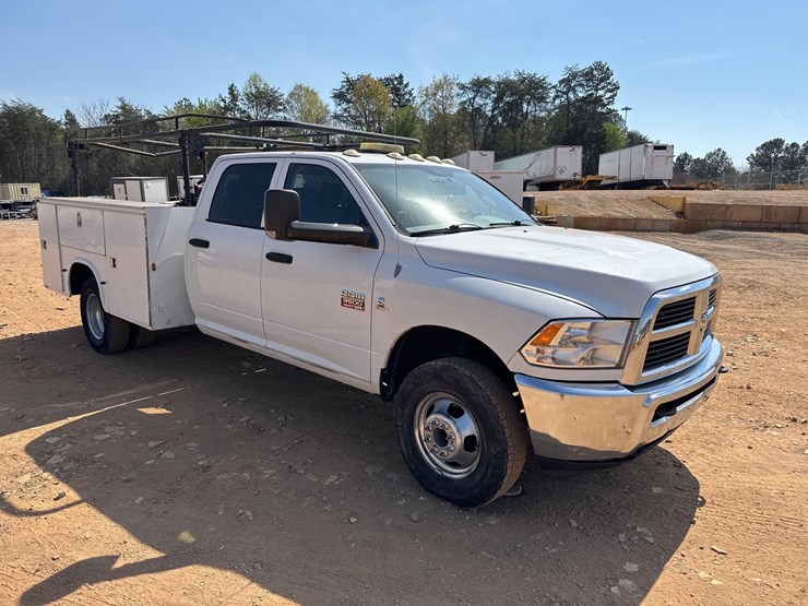 2012-dodge-ram-3500-image-7