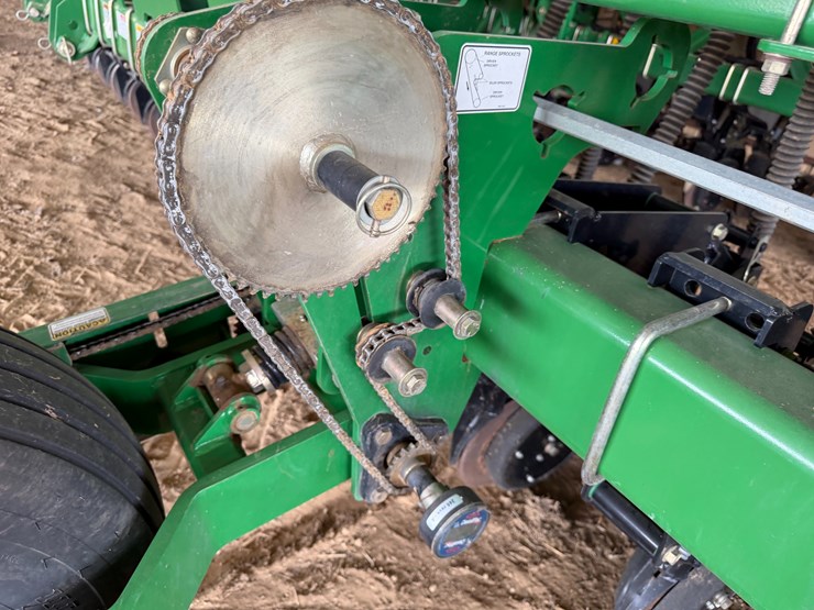#40294-•-great-plains-2520-25'-grain-drill-image-98