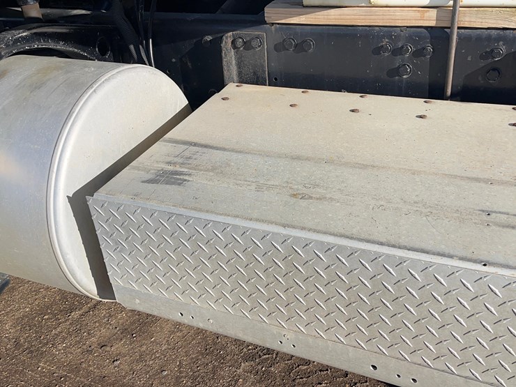 2004-caterpillar-c12-image-67