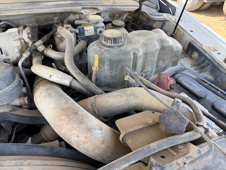 2010-ford-f350-image-40