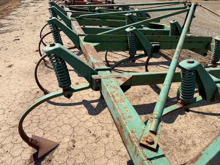 john-deere-16-image-14