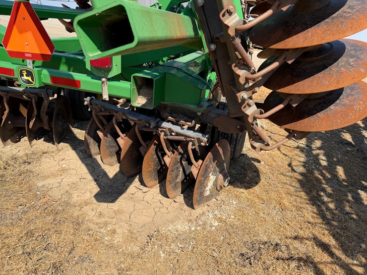 john-deere-2623-image-17