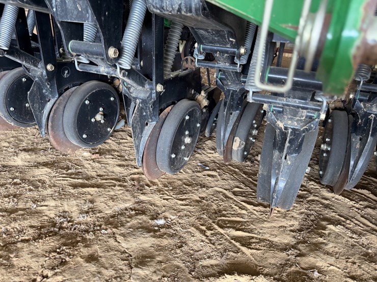 #40294-•-great-plains-2520-25'-grain-drill-image-114
