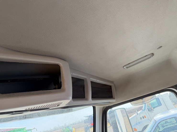 #40279-•-2007-volvo-vnl-t/a-daycab-truck-tractor-vin:-4v4nc9gg97n446542-image-67