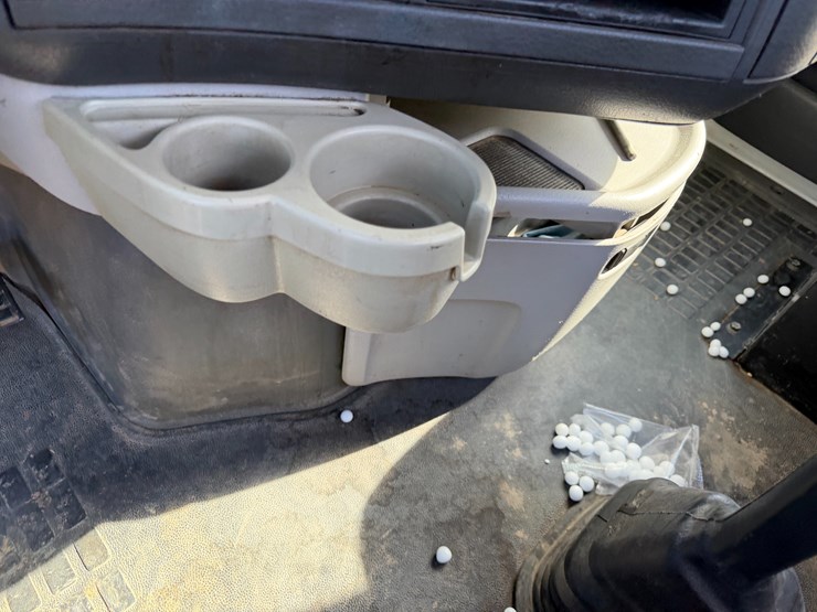 #40279-•-2007-volvo-vnl-t/a-daycab-truck-tractor-vin:-4v4nc9gg97n446542-image-62