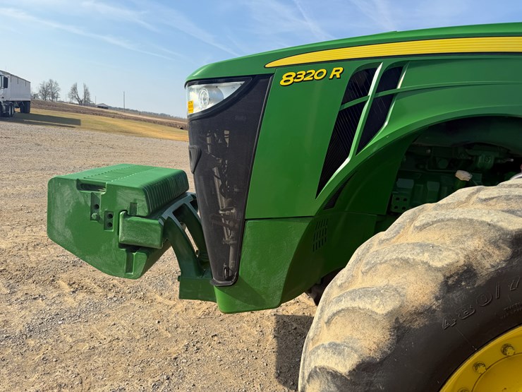2017-john-deere-8320r-image-29