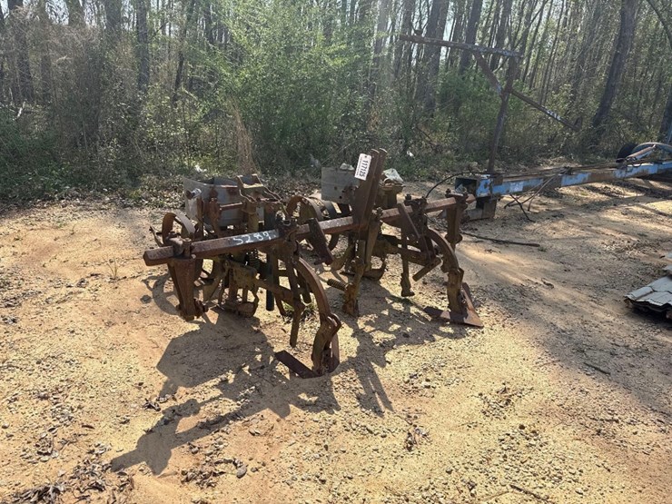 5289---2-row-cole-planter-image-1