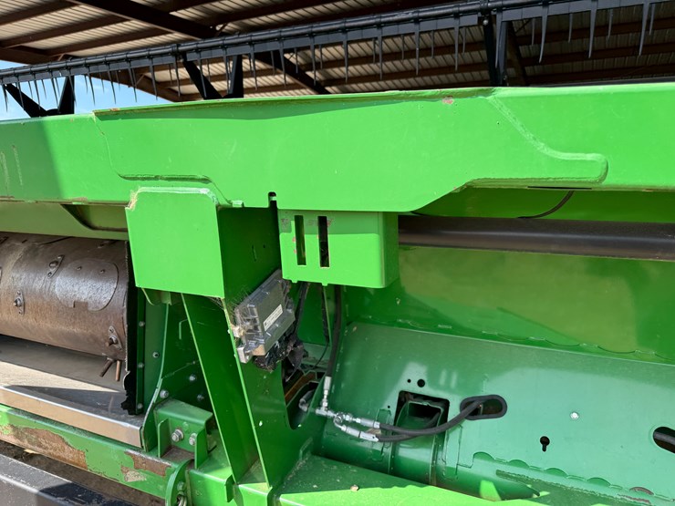 2014-john-deere-30-image-11