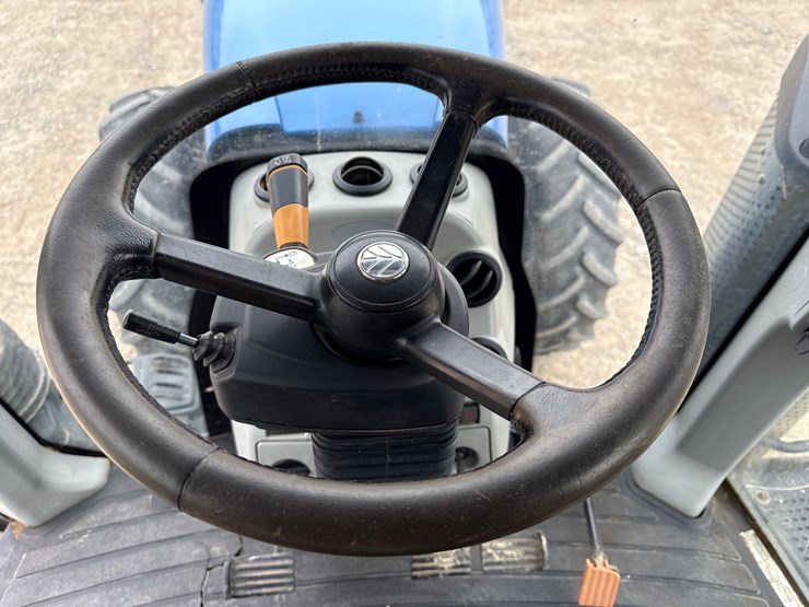 2015-new-holland-t8.410-image-46