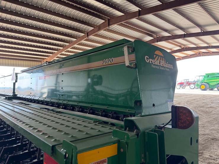 #40294-•-great-plains-2520-25'-grain-drill-image-11