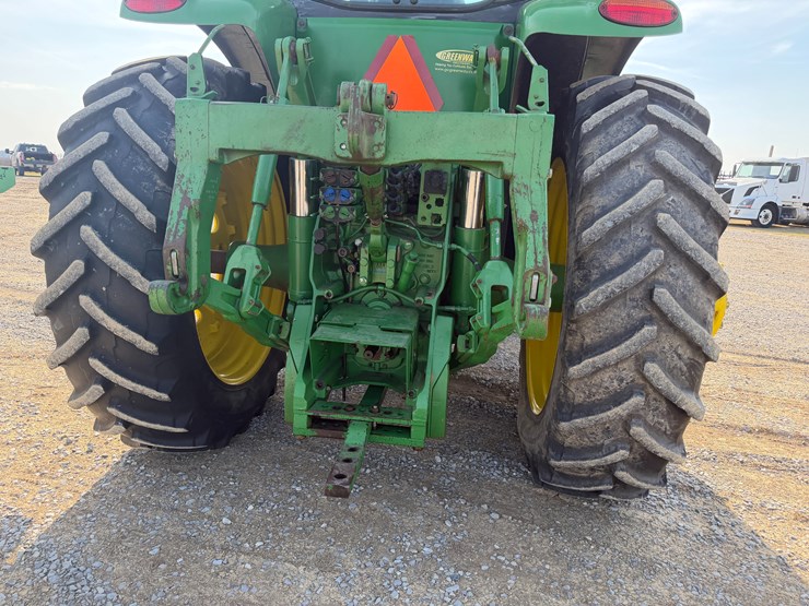 2011-john-deere-8285r-image-15