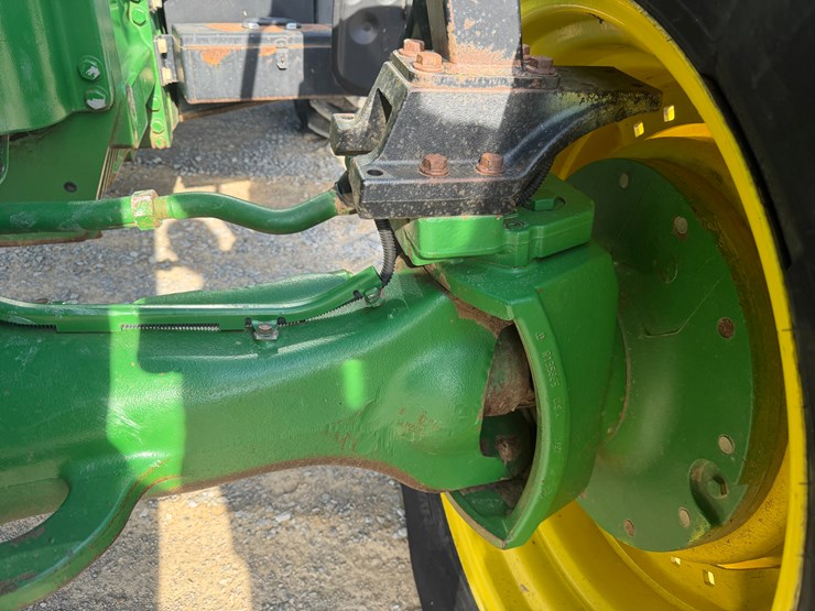 2011-john-deere-8285r-image-13