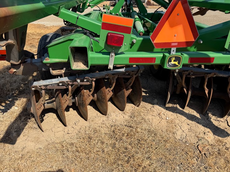 john-deere-2623-image-21